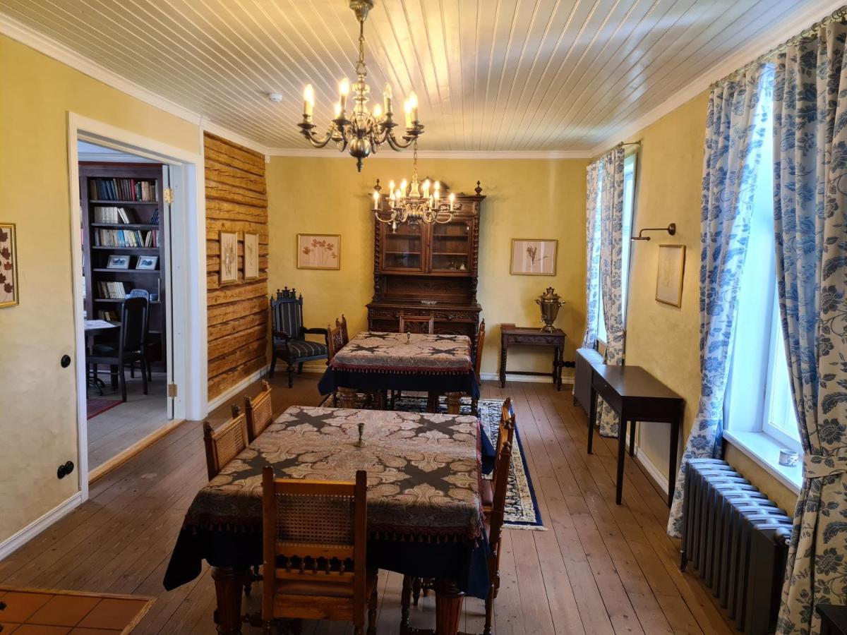 Lahe Guesthouse 합살루 외부 사진