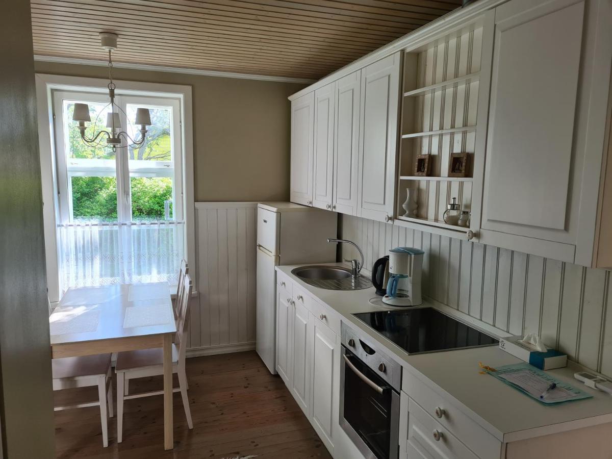 Lahe Guesthouse 합살루 외부 사진