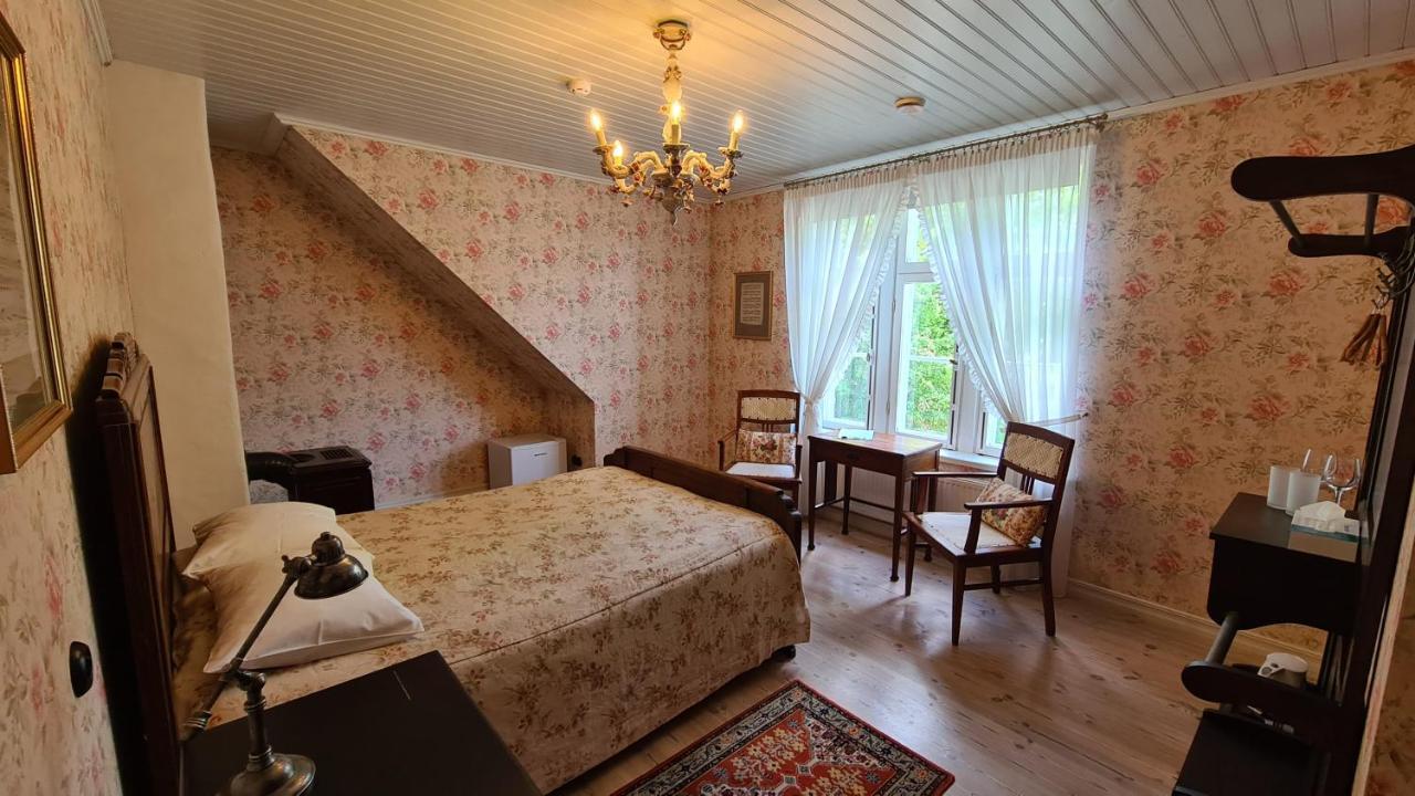 Lahe Guesthouse 합살루 외부 사진